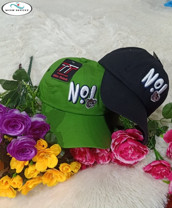 nón lưỡi trai em bé thêu NO