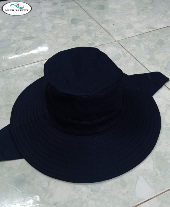 nón vành nam trùm tai đi biển