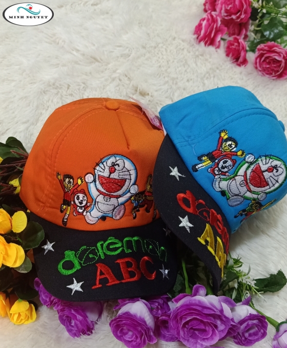 Nón lưỡi trai thêu doremon